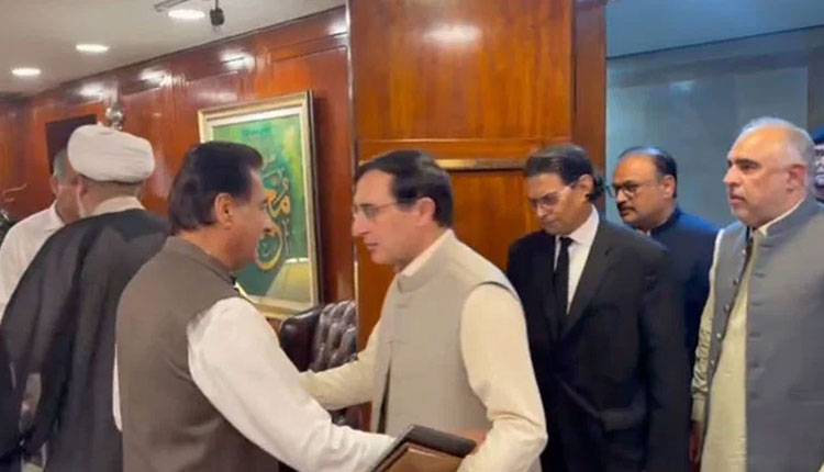 Government-PTI Talks: Imran Khan’s Release, Long March and Key Demands Discussed
