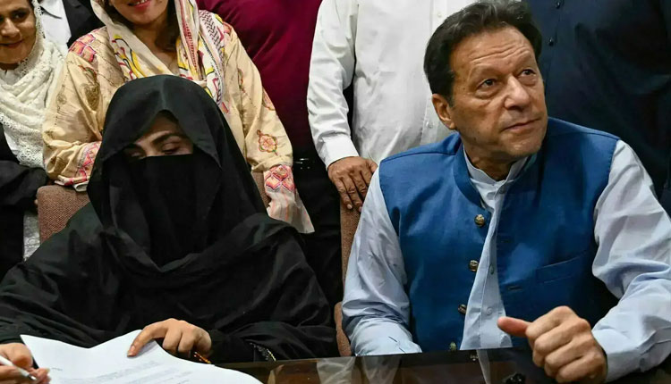 عمران خان اور بشریٰ بی بی کی قیدِ تنہائی سے متعلق درخواستیں قابلِ سماعت قرار